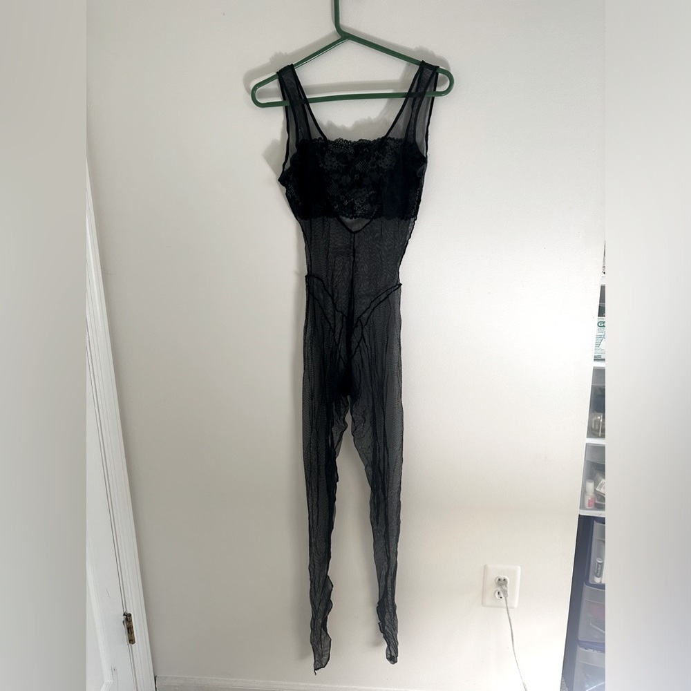 Rare find full body sexy fish net close toe with lace bust band.